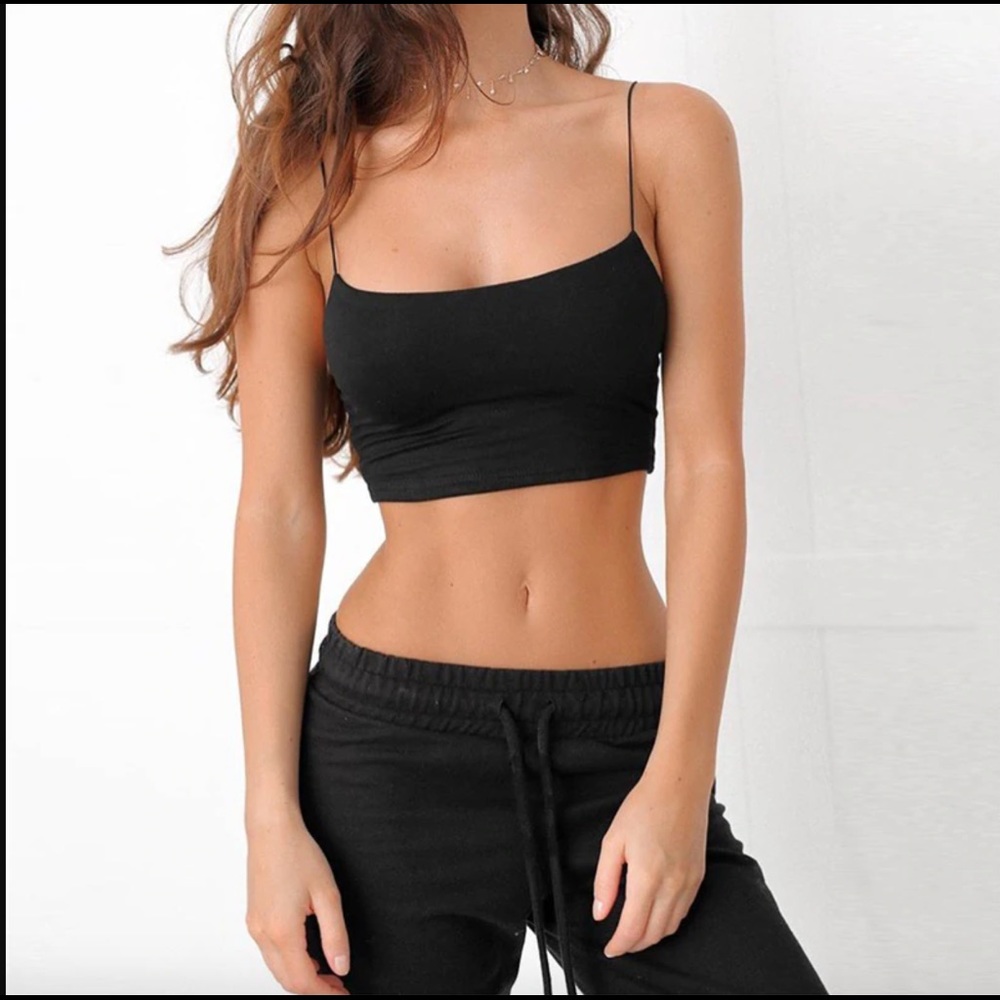 Seamless Cropped Black Cami